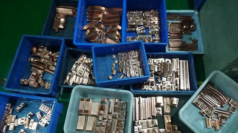 模具配件材质：耐用之选揭秘**