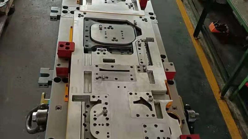 双色注塑内饰模具材质要求解析